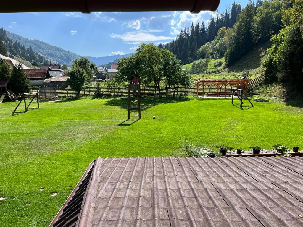 Hotel Pietrele Doamnei Pojorîta Exterior foto